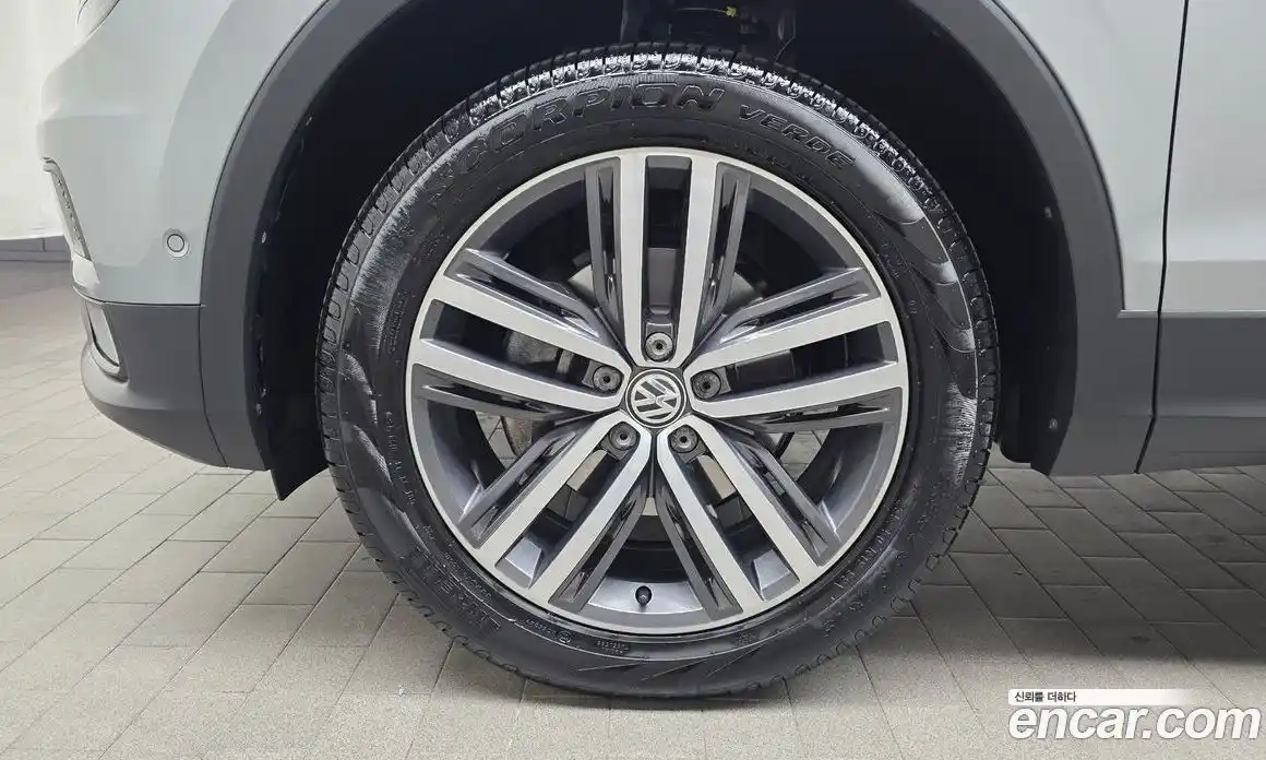 Volkswagen Tiguan 2020 2.0 Автомат в Москве № 767064, фото 5