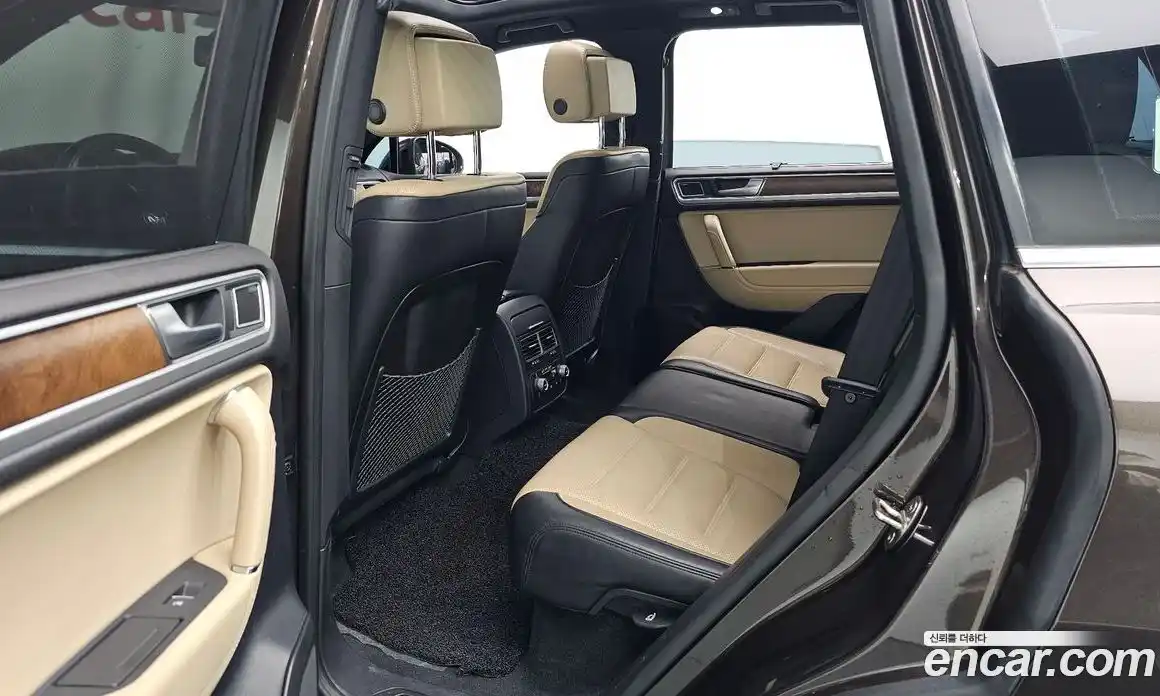 Volkswagen Touareg 2016 3.0 Автомат в Москве № 767203, фото 12