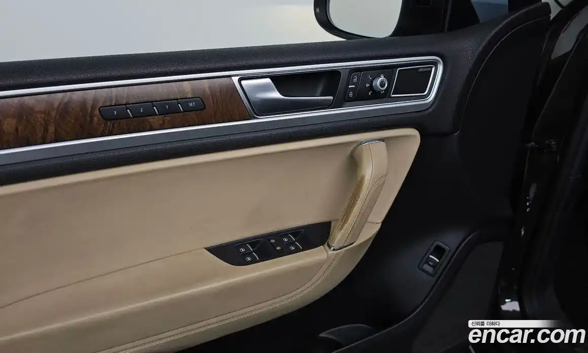 Volkswagen Touareg 2016 3.0 Автомат в Москве № 767203, фото 18