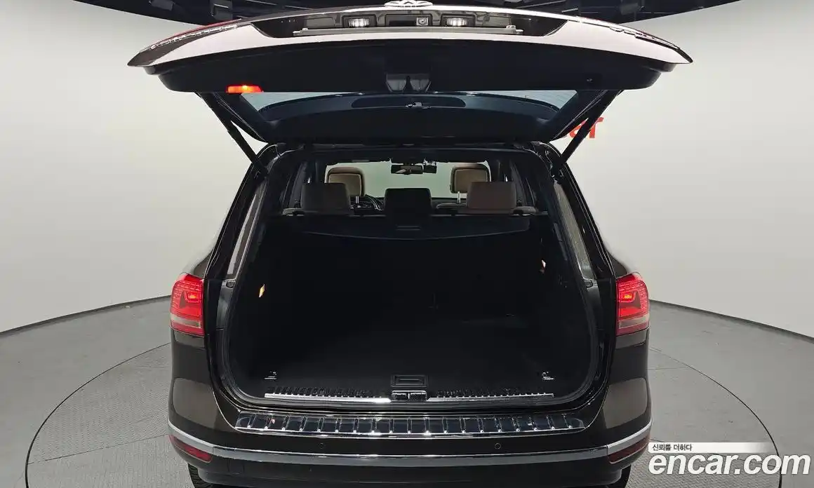 Volkswagen Touareg 2016 3.0 Автомат в Москве № 767203, фото 20