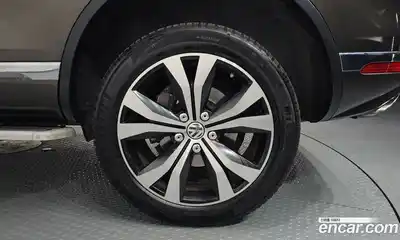 Volkswagen Touareg 2016 3.0 Автомат в Москве № 767203, миниатюра 5