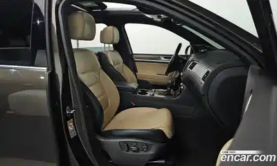 Volkswagen Touareg 2016 3.0 Автомат в Москве № 767203, миниатюра 10