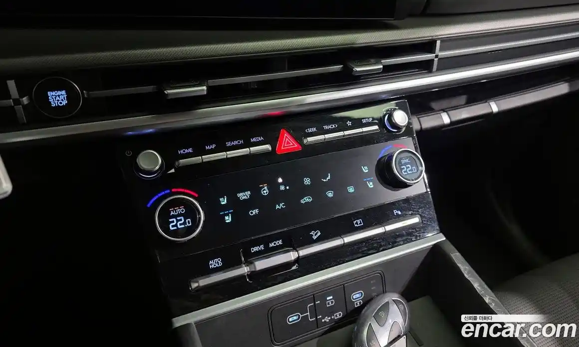 Hyundai Santa Fe 2025 1.6 Автомат в Москве № 119530, фото 18