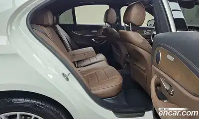 Mercedes-Benz E-Class 2023 2.0 Автомат в Москве № 141344, миниатюра 12