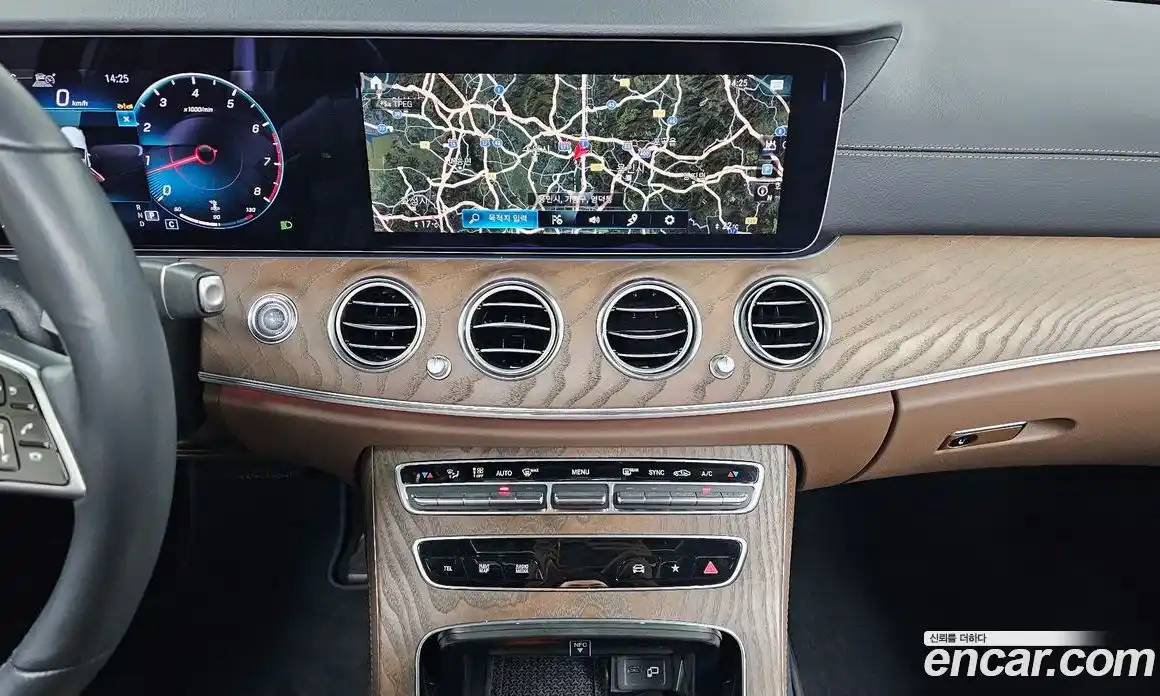 Mercedes-Benz E-Class 2023 2.0 Автомат в Москве № 141344, фото 15