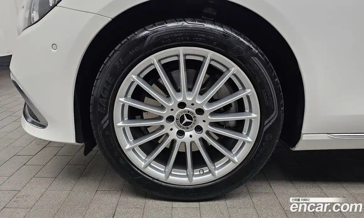 Mercedes-Benz E-Class 2023 2.0 Автомат в Москве № 141344, фото 5