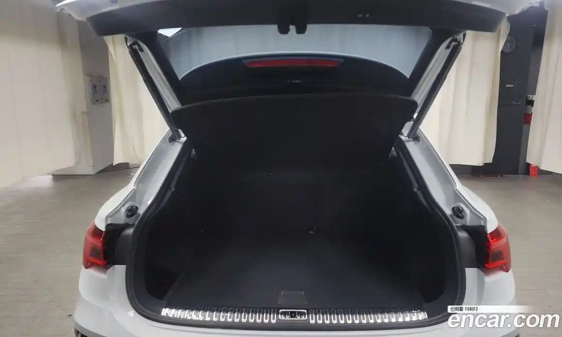 Audi Q3 2023 2.0 Автомат в Москве № 162942, фото 20