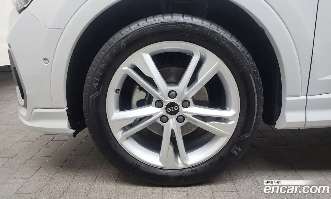 Audi Q3 2023 2.0 Автомат в Москве № 162942, фото 5