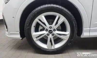 Audi Q3 2023 2.0 Автомат в Москве № 162942, миниатюра 5