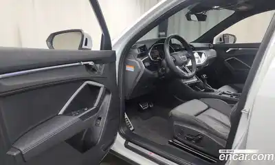 Audi Q3 2023 2.0 Автомат в Москве № 162942, миниатюра 10
