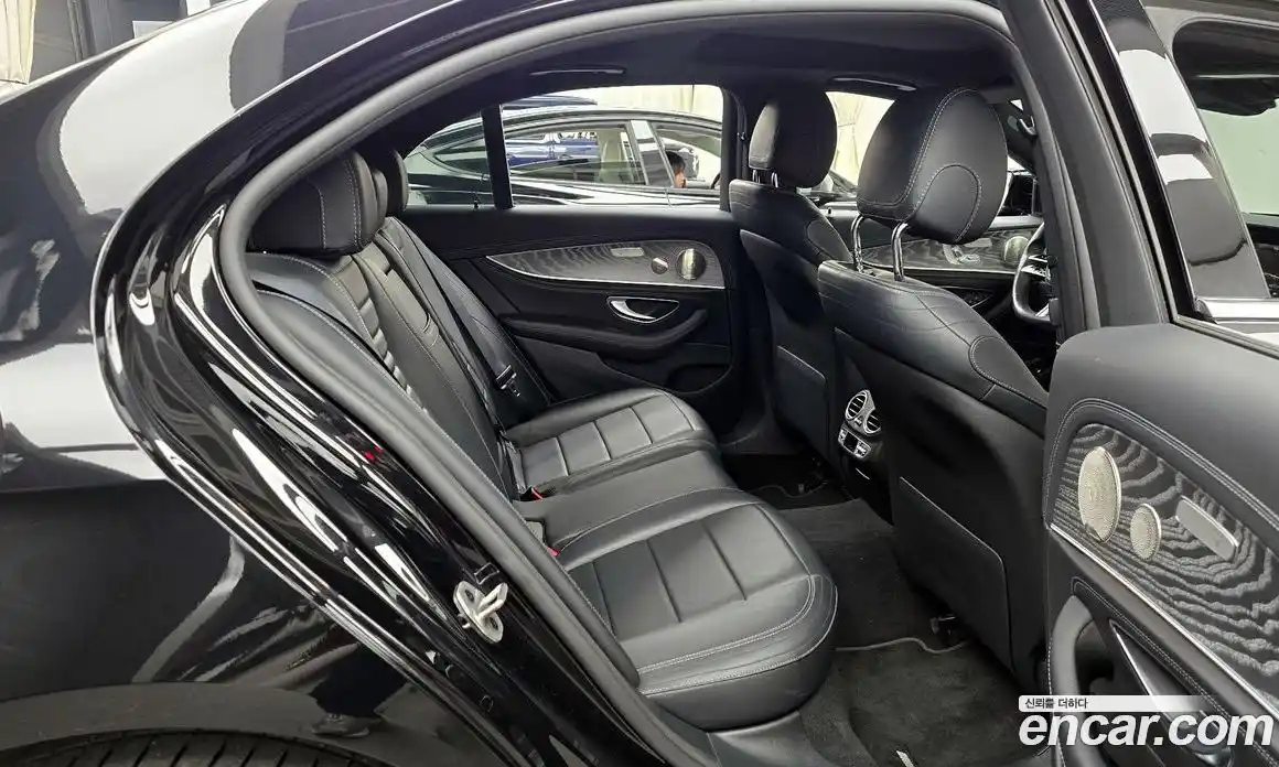 Mercedes-Benz E-Class 2021 2.0 Автомат в Москве № 195136, фото 12