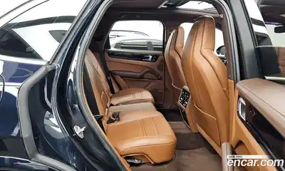 Porsche Cayenne 2022 3.0 Автомат в Москве № 197347, миниатюра 12