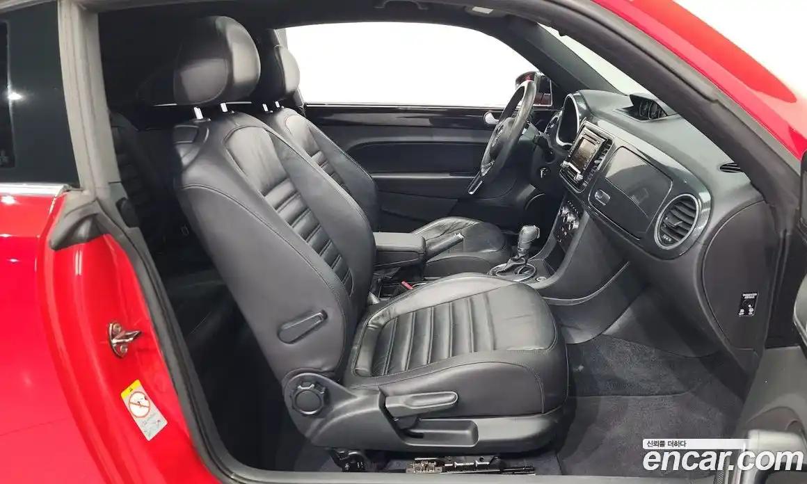 Volkswagen Beatle 2012 2.0 Автомат в Москве № 199112, фото 11