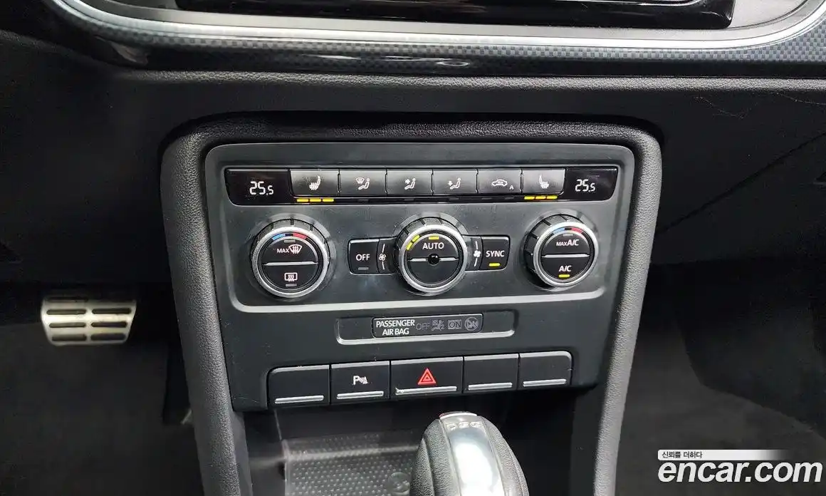 Volkswagen Beatle 2012 2.0 Автомат в Москве № 199112, фото 16