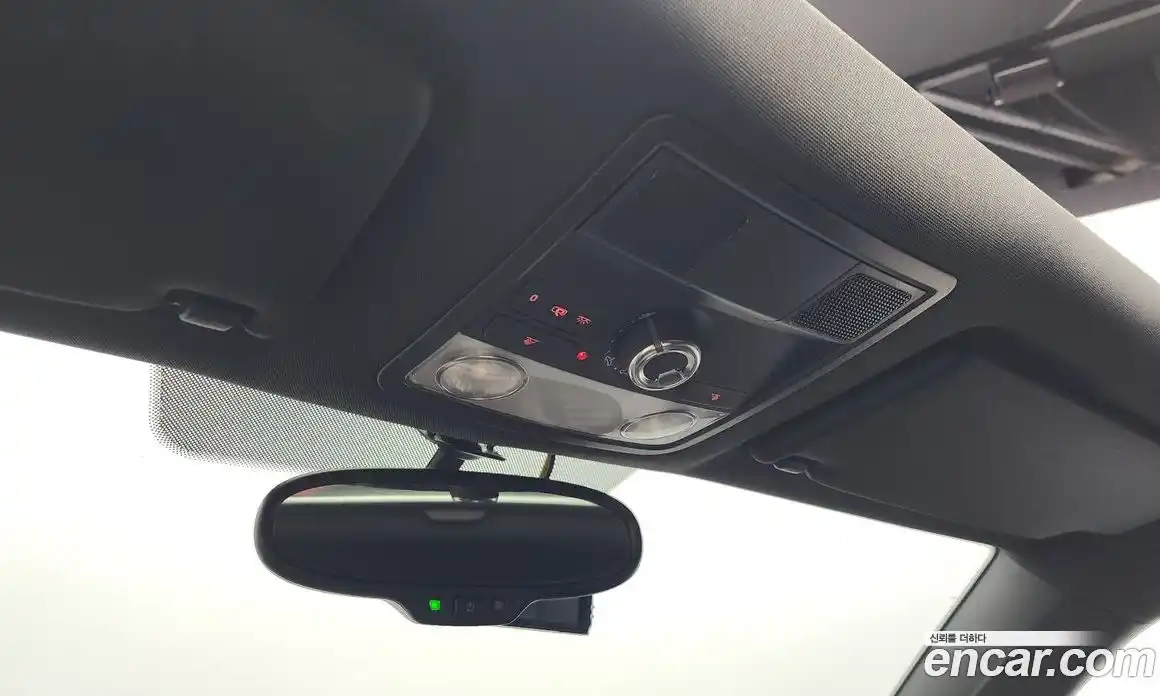 Volkswagen Beatle 2012 2.0 Автомат в Москве № 199112, фото 19