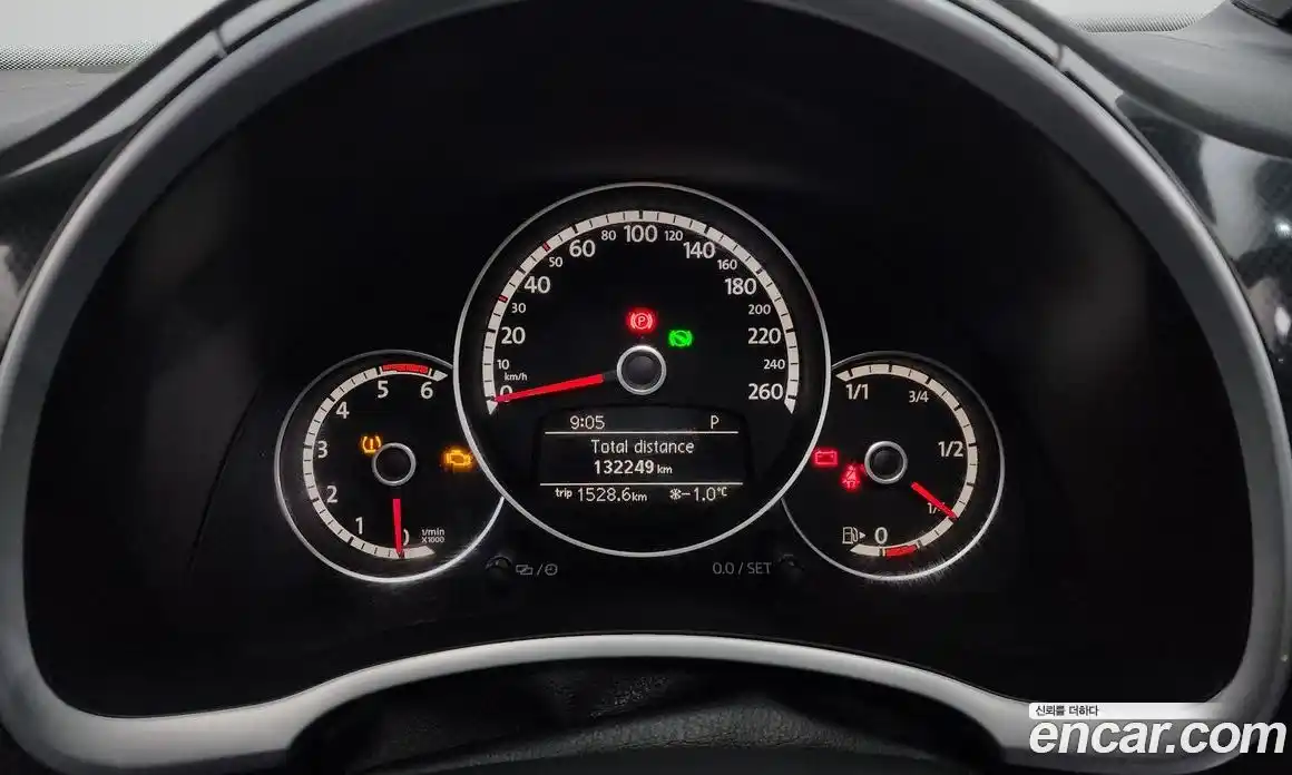 Volkswagen Beatle 2012 2.0 Автомат в Москве № 199112, фото 8