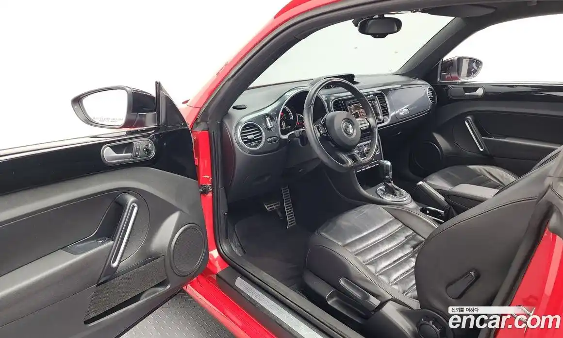 Volkswagen Beatle 2012 2.0 Автомат в Москве № 199112, фото 10