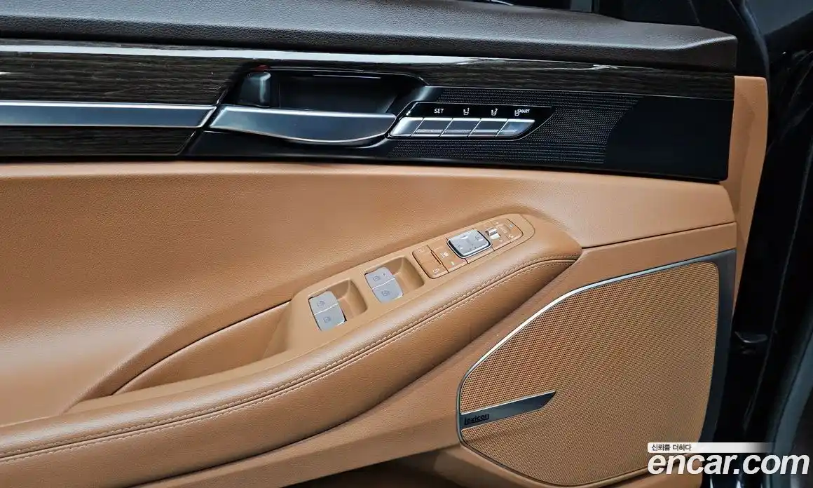 Genesis G90 2021 3.8 Автомат в Москве № 22800, фото 17