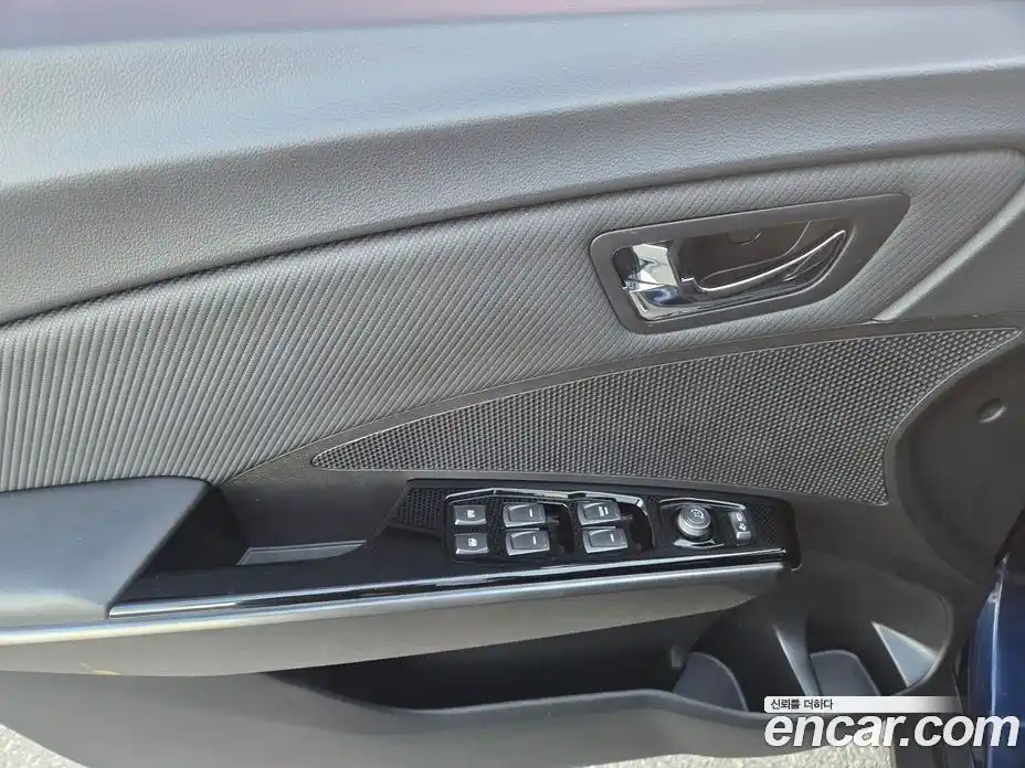 SsangYong TIBOLI 2020 1.6 Автомат в Москве № 236859, фото 9