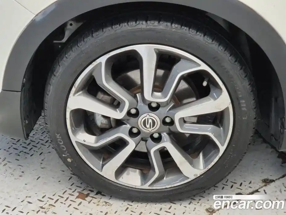 SsangYong TIBOLI 2016 1.6 Автомат в Москве № 36065, фото 19