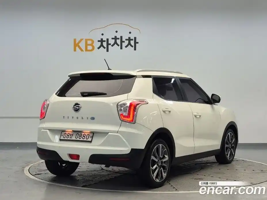 SsangYong TIBOLI 2016 1.6 Автомат в Москве № 36065, фото 3