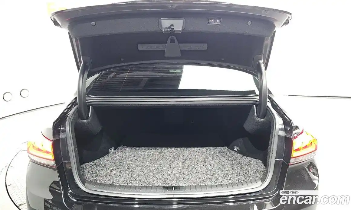 Genesis G80 2018 3.3 Автомат в Москве № 57636, фото 20