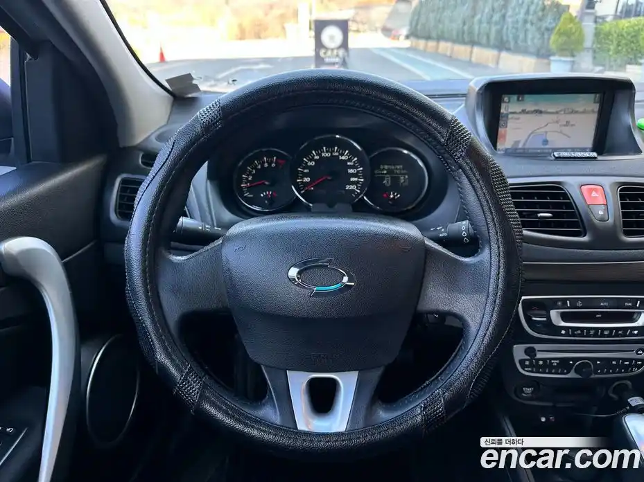 Renault SM3 2010 1.6 гидро в Москве № 620217, фото 8