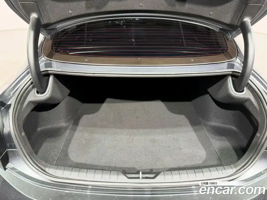 Hyundai Sonata 2024 2.0 Автомат в Москве № 714335, фото 16