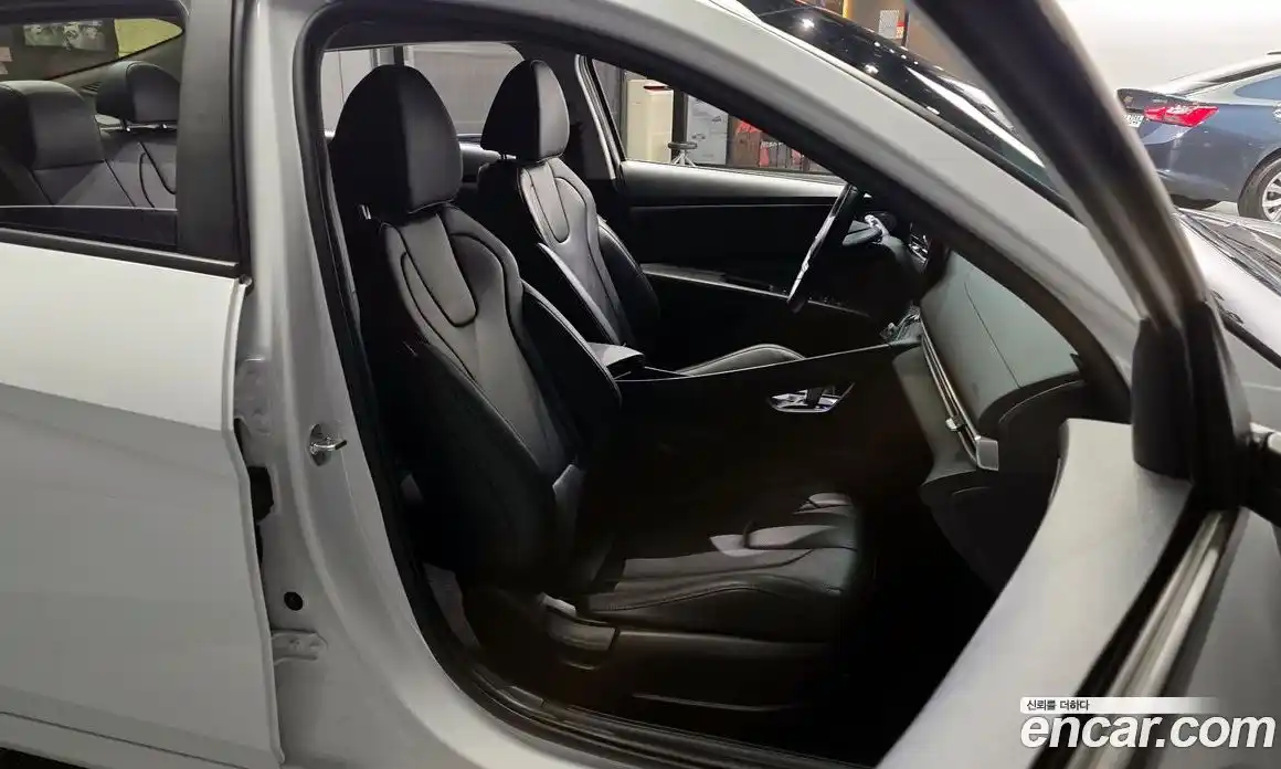 Hyundai Avante 2022 1.6 Автомат в Москве № 714435, фото 12