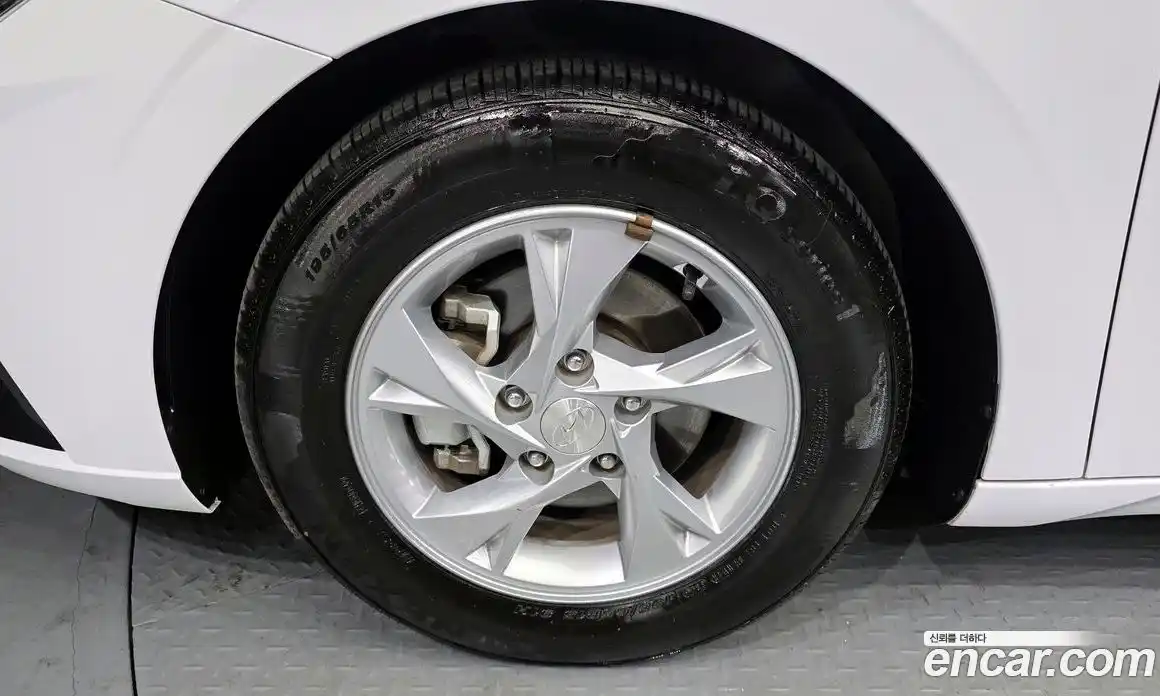 Hyundai Avante 2022 1.6 Автомат в Москве № 714435, фото 5