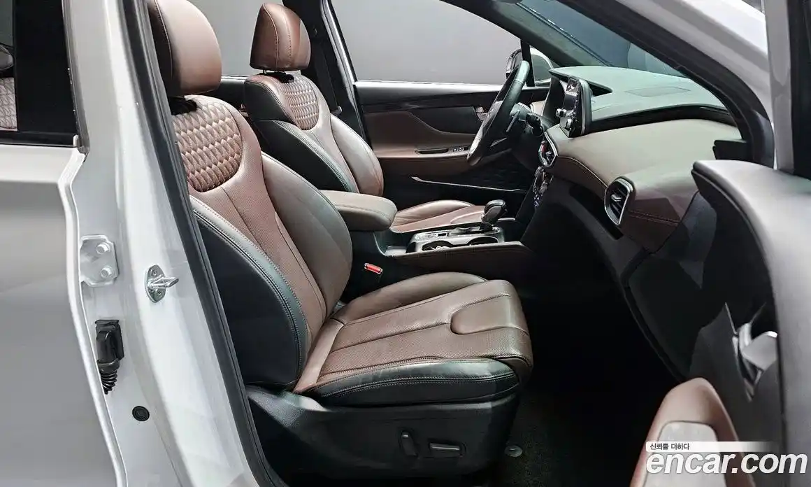 Hyundai Santa Fe 2020 2.0 Автомат в Москве № 714537, фото 11