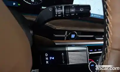 Hyundai Santa Fe 2024 1.6 Автомат в Москве № 714557, миниатюра 9