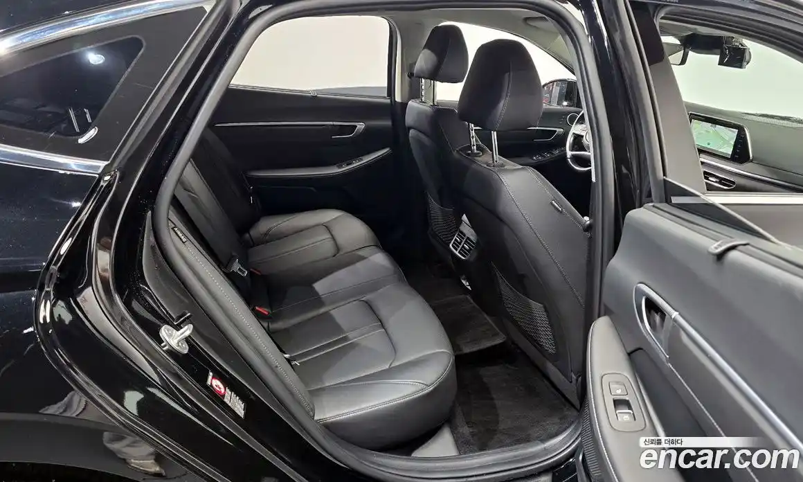 Hyundai Sonata 2023 2.0 Автомат в Москве № 714603, фото 11