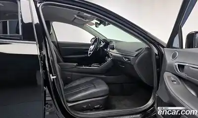 Hyundai Sonata 2023 2.0 Автомат в Москве № 714603, миниатюра 10