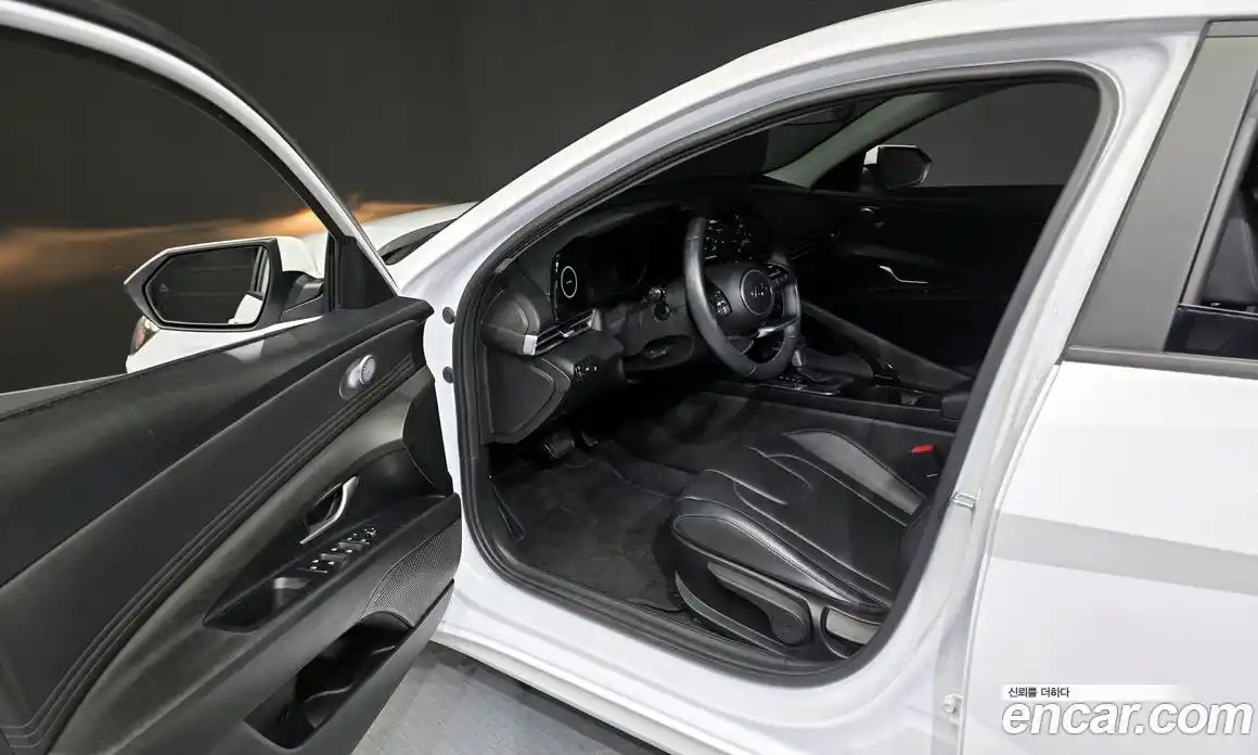 Hyundai Avante 2023 1.6 Автомат в Москве № 714931, фото 11