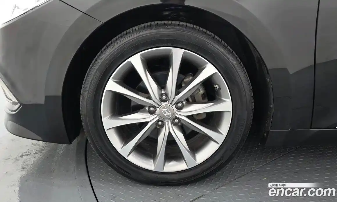 Hyundai Grandeur 2015 3.0 Автомат в Москве № 715113, фото 5