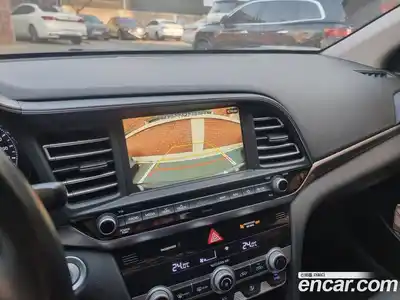 Hyundai Avante 2019 1.6 Автомат в Москве № 715301, миниатюра 4