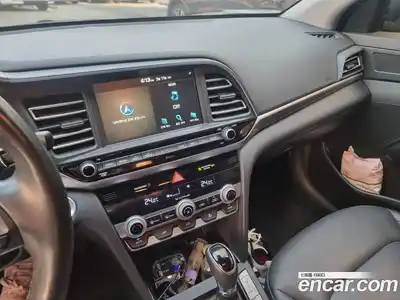 Hyundai Avante 2019 1.6 Автомат в Москве № 715301, миниатюра 7