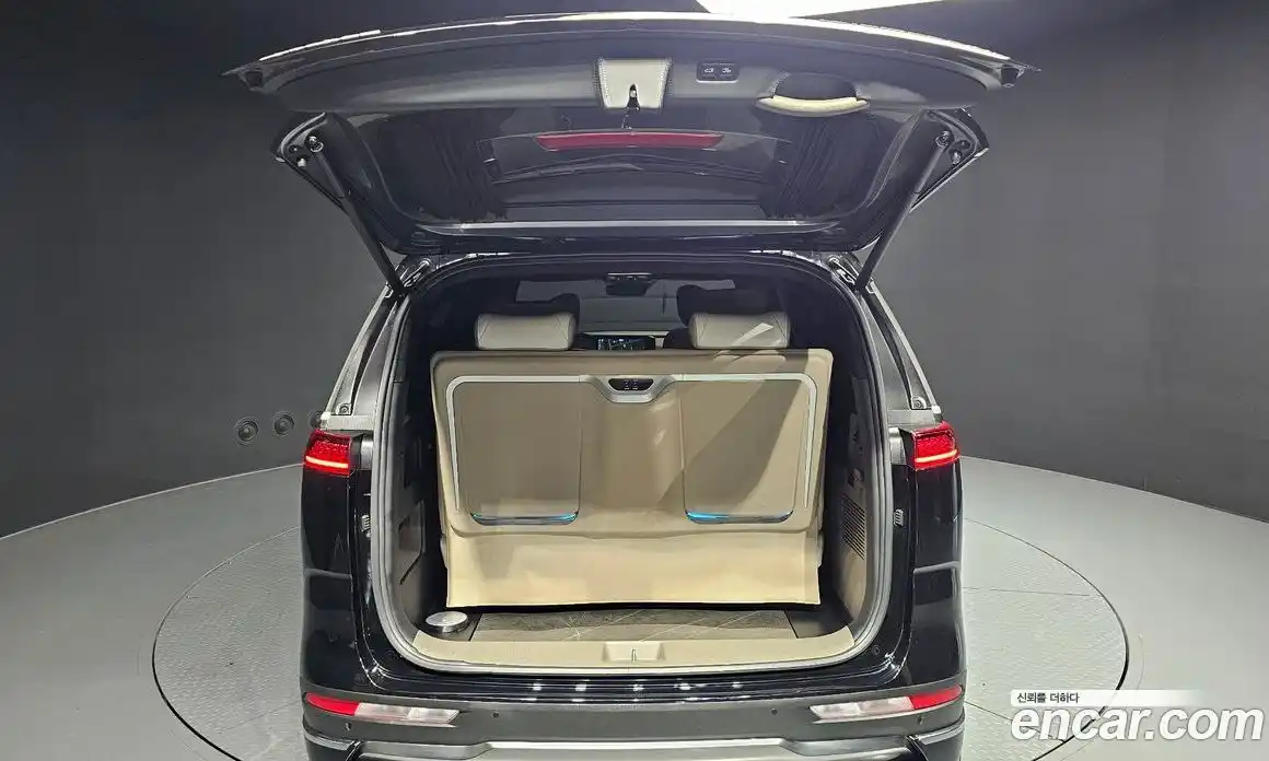 Kia Canival 2023 3.5 Автомат в Москве № 716281, фото 20