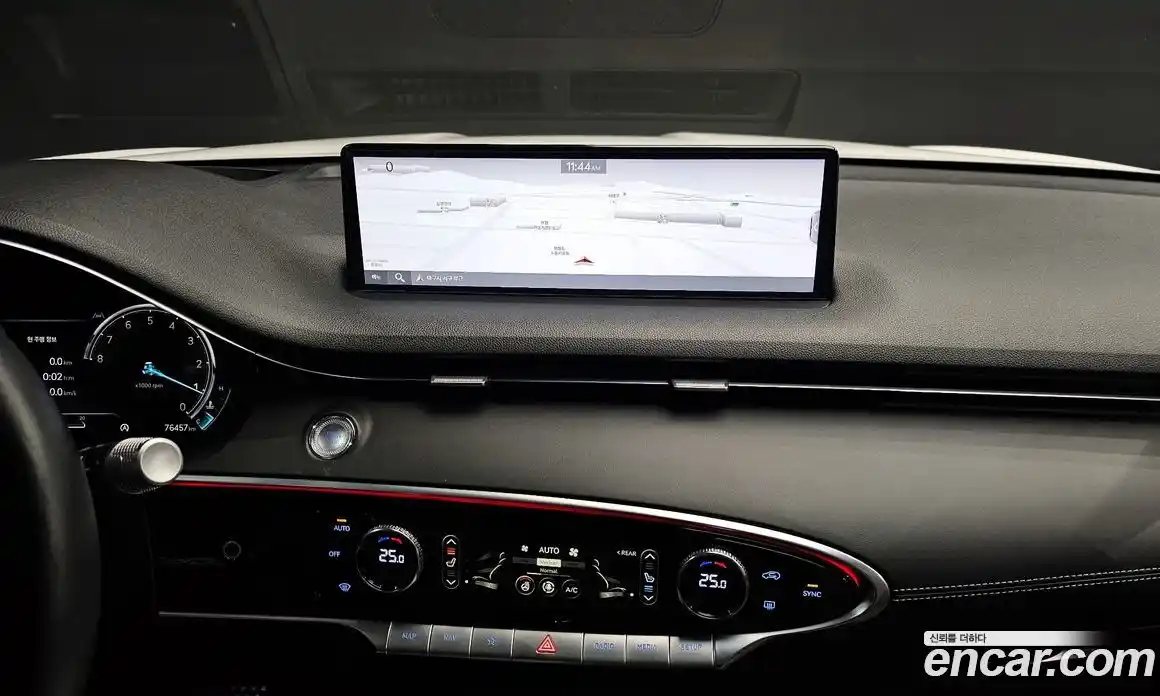 Genesis GV70 2021 2.5 Автомат в Москве № 716982, фото 15