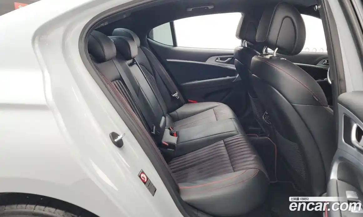 Genesis G70 2018 2.0 Автомат в Москве № 717142, фото 12