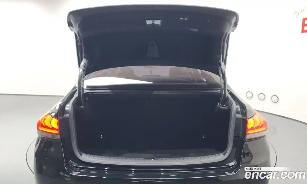 Genesis G80 2017 3.3 Автомат в Москве № 717307, фото 20