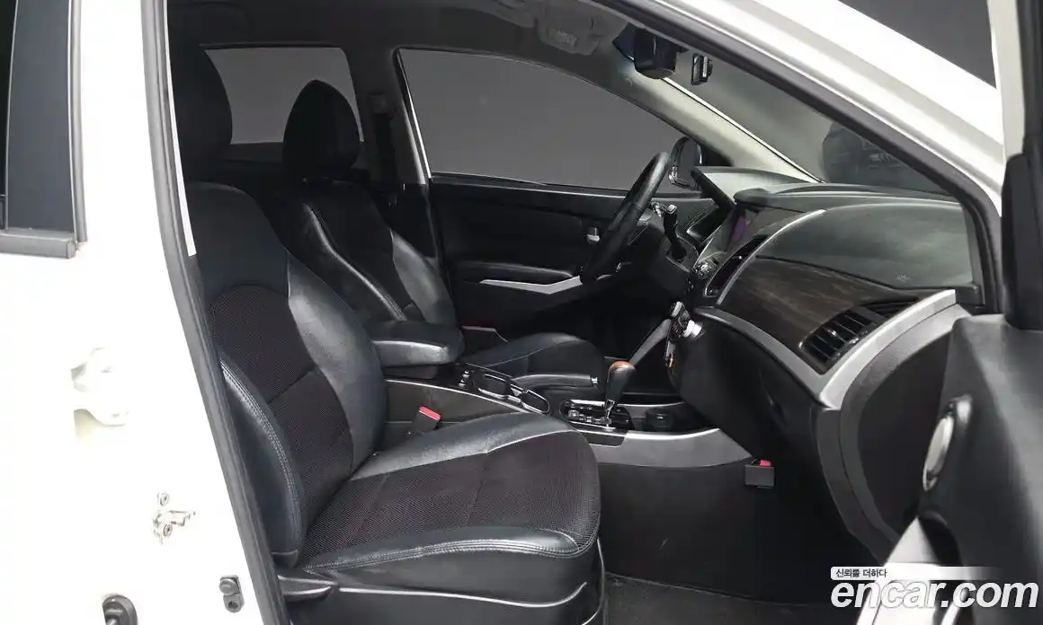 SsangYong Korando 2016 2.2 Автомат в Москве № 718458, фото 11