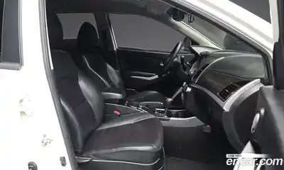 SsangYong Korando 2016 2.2 Автомат в Москве № 718458, миниатюра 11