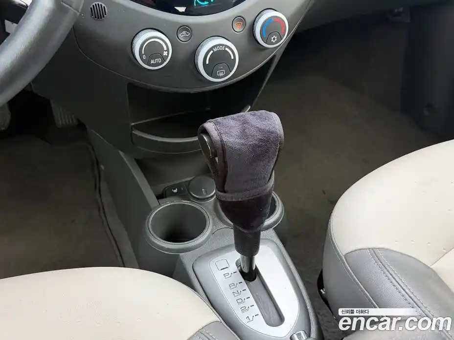 Chevrolet Spark 2012 1.0 Автомат в Москве № 719485, фото 12