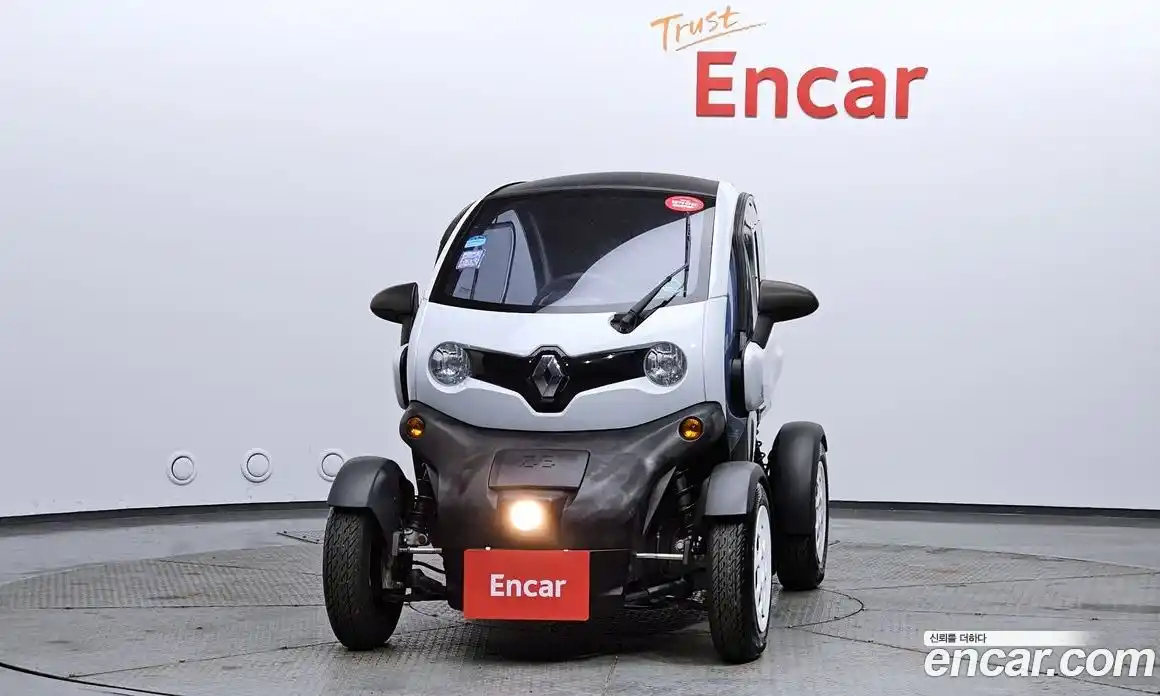 Renault Twizy 2020 0.1 Автомат в Москве № 719673, фото 3