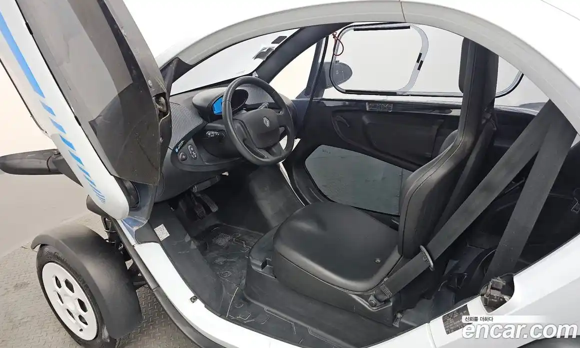 Renault Twizy 2020 0.1 Автомат в Москве № 719673, фото 10