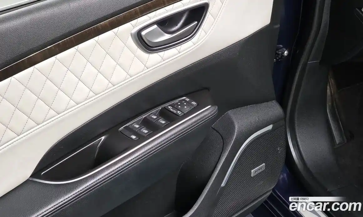 Renault SM6 2016 2.0 Автомат в Москве № 720065, фото 17