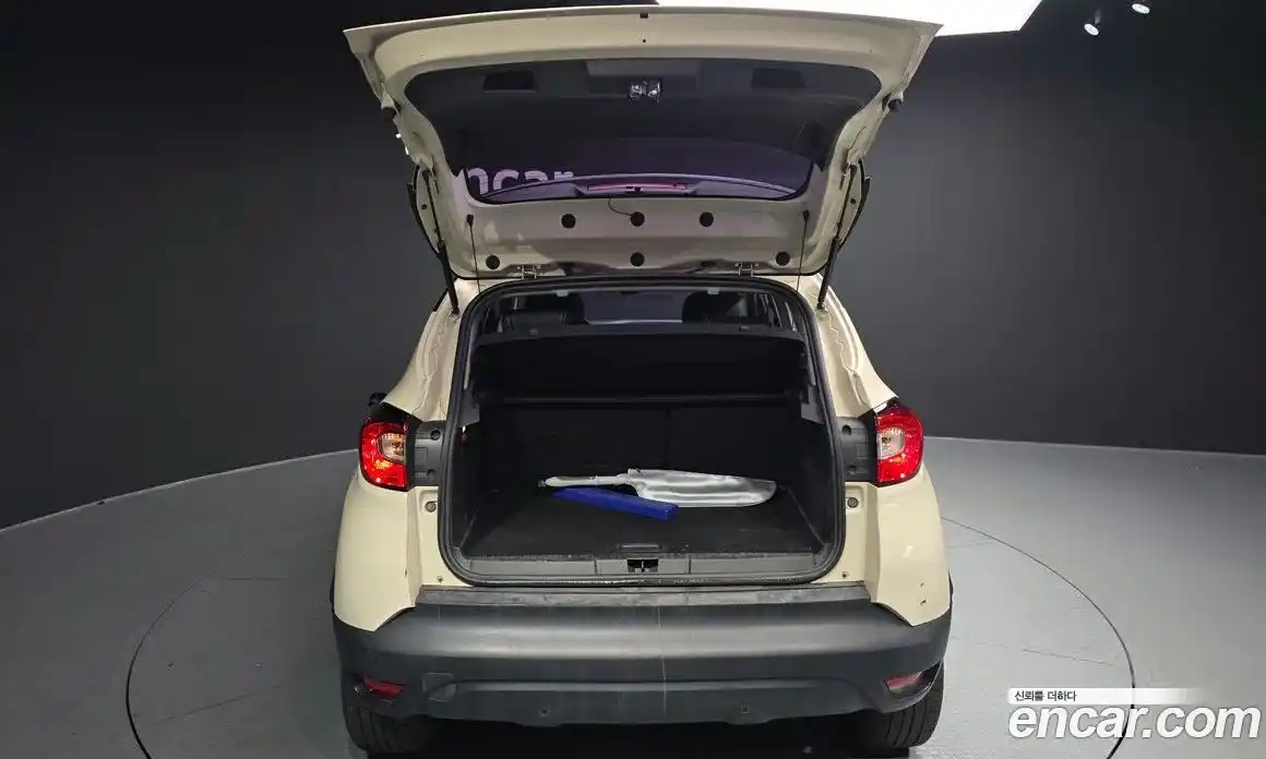 Renault QM3 2016 1.5 Автомат в Москве № 720096, фото 20