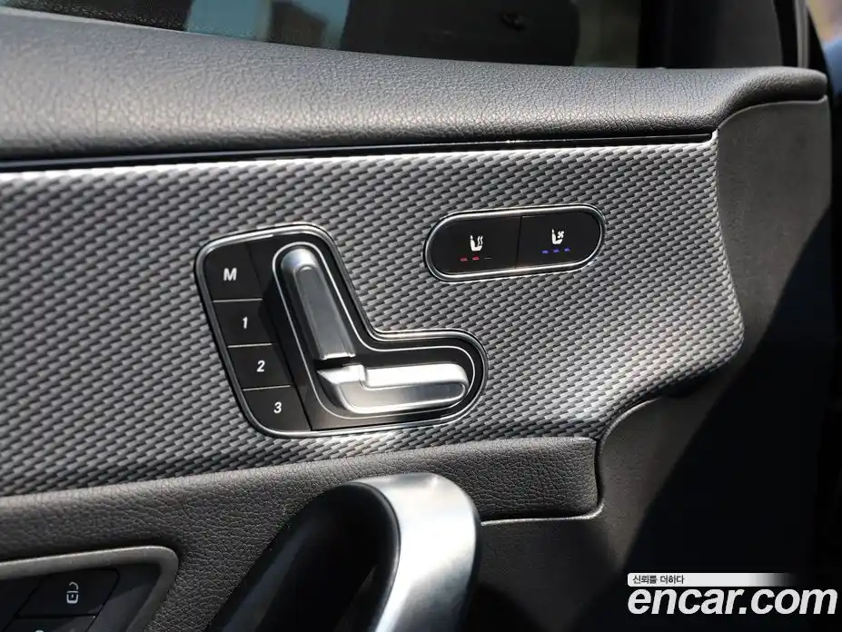 Mercedes-Benz A-Class 2021 2.0 Автомат в Москве № 721791, фото 19